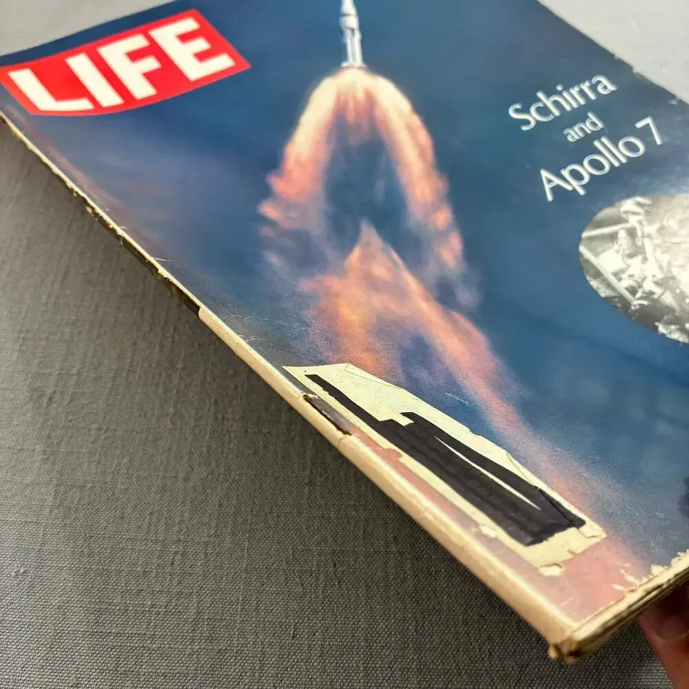 Vintage 1968 LIFE Magazine Wally Schirra Apollo 7 NASA Space See Descr